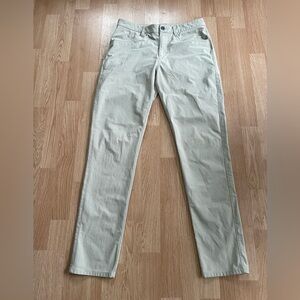 VUORI Meta Pants Mens 30x32 Birch Color Athletic Slim Fit Performance V430